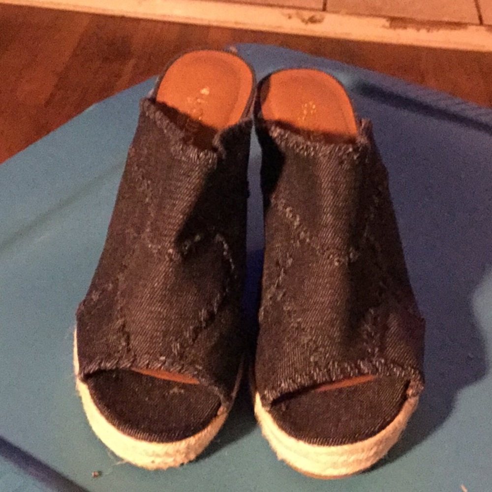 Crown vintage wedge sandals